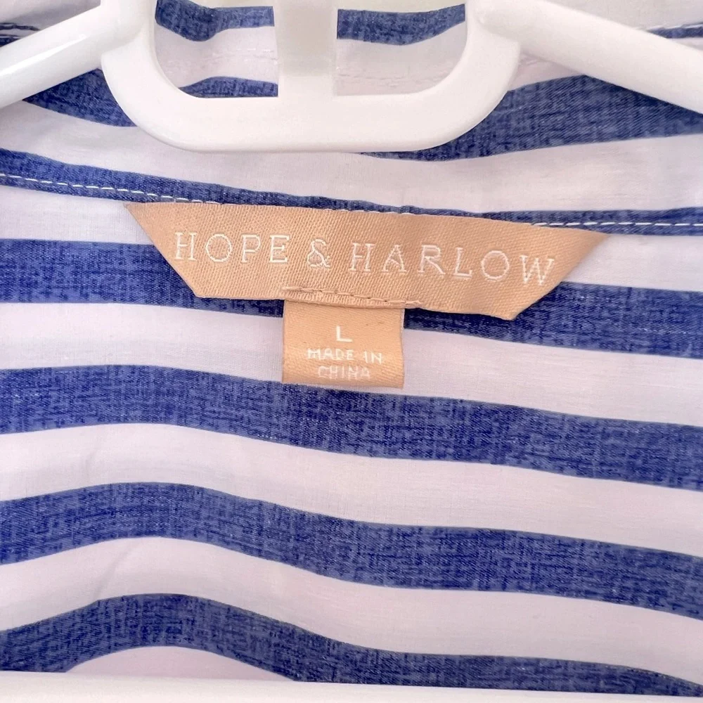 Hopes & Harlow White/Blue Stripe French-Cuff Button Down - Picture 5 of 8